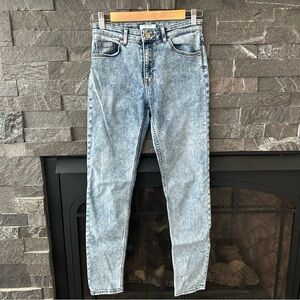 H&M High Rise Skinny Jeans in Light Acid Wash